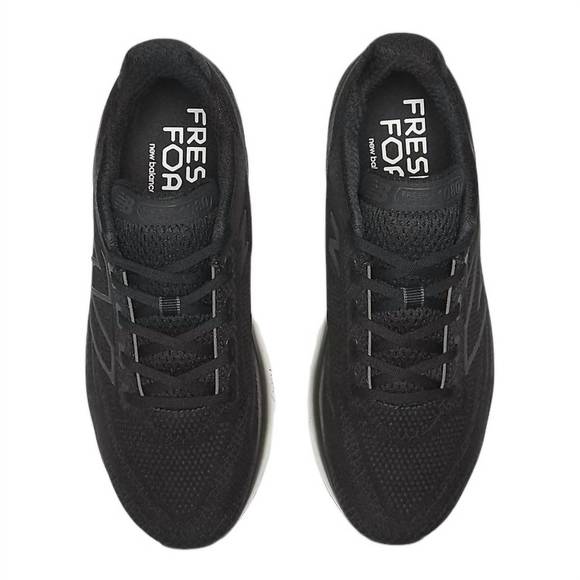 NEW NEW BALANCE women's 1080v13 sneakers in black/white - Picture 3 of 5